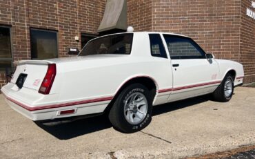 Chevrolet-Monte-Carlo-Coupe-1987-8