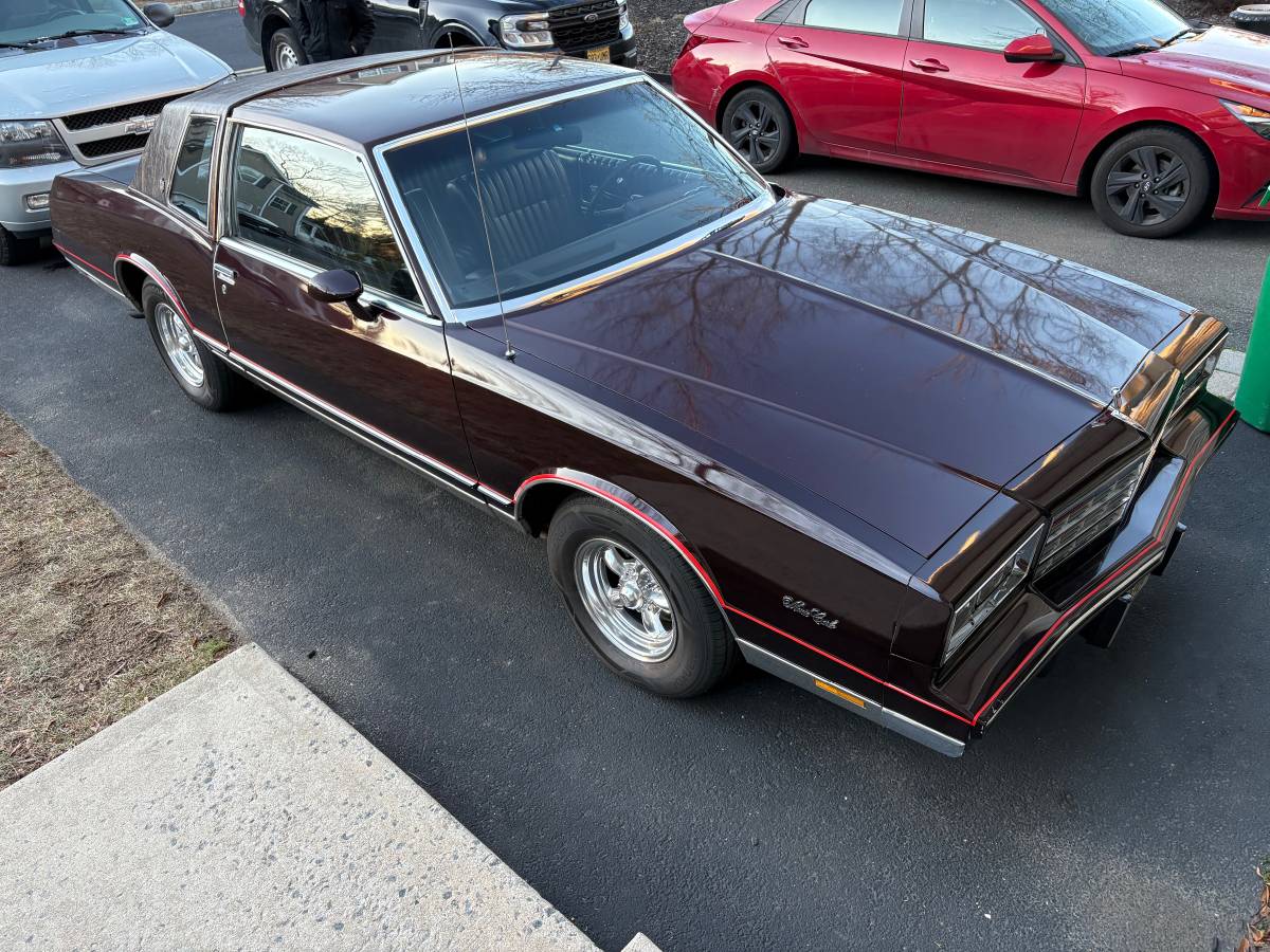 Chevrolet-Monte-carlo-1985-2