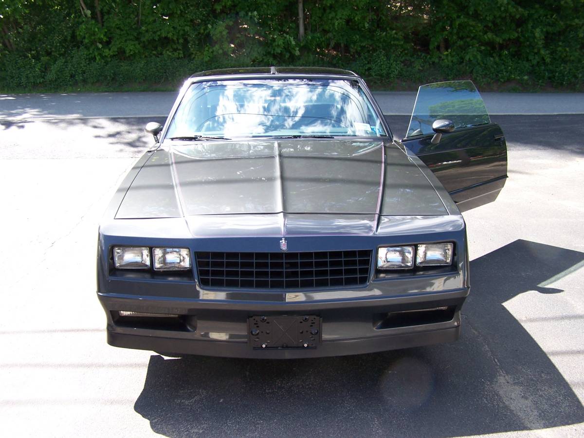 Chevrolet-Monte-carlo-ss-1985-5