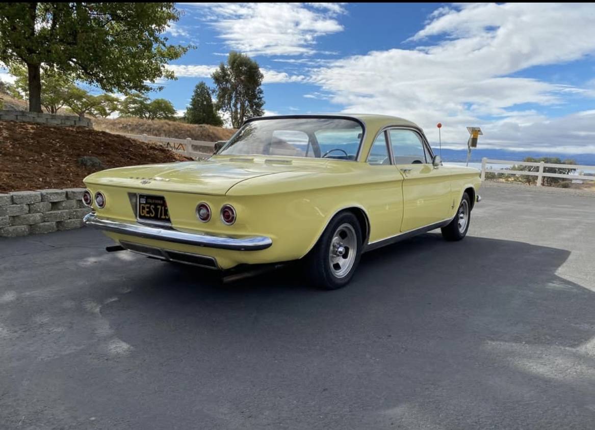 Chevrolet-Monza-coupe-1964-3