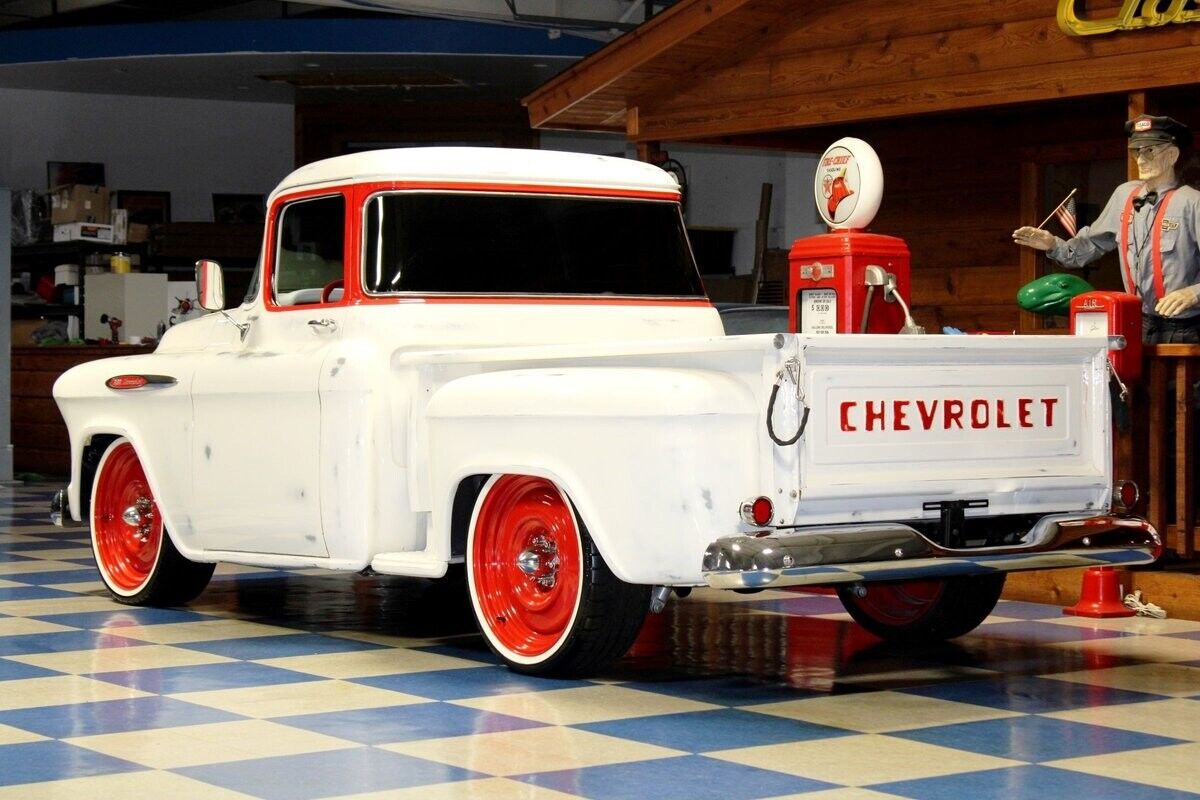 Chevrolet-Other-Pickups-1957-3