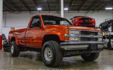 Chevrolet-Other-Pickups-1988-8