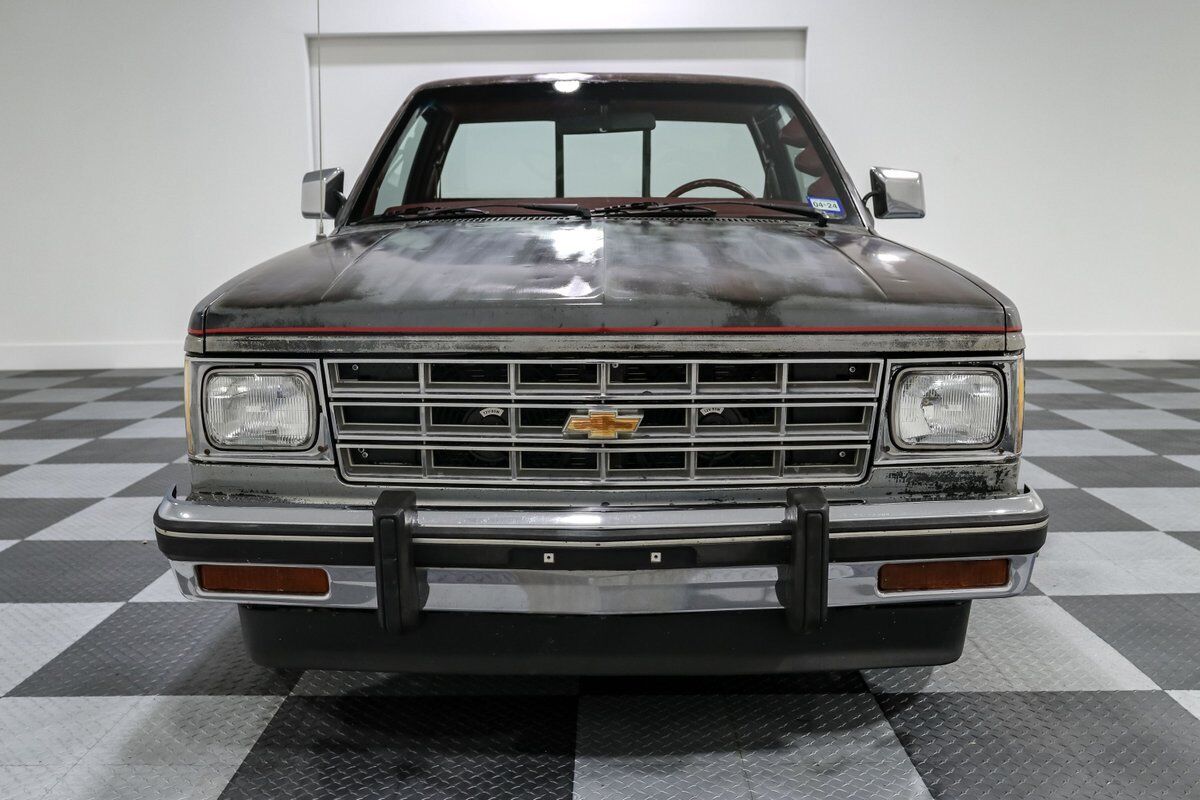 Chevrolet-S-10-Pickup-1982-1