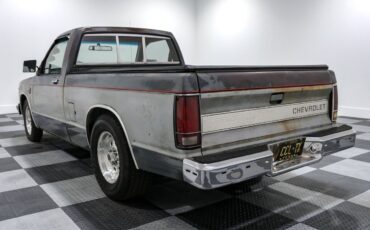 Chevrolet-S-10-Pickup-1982-4