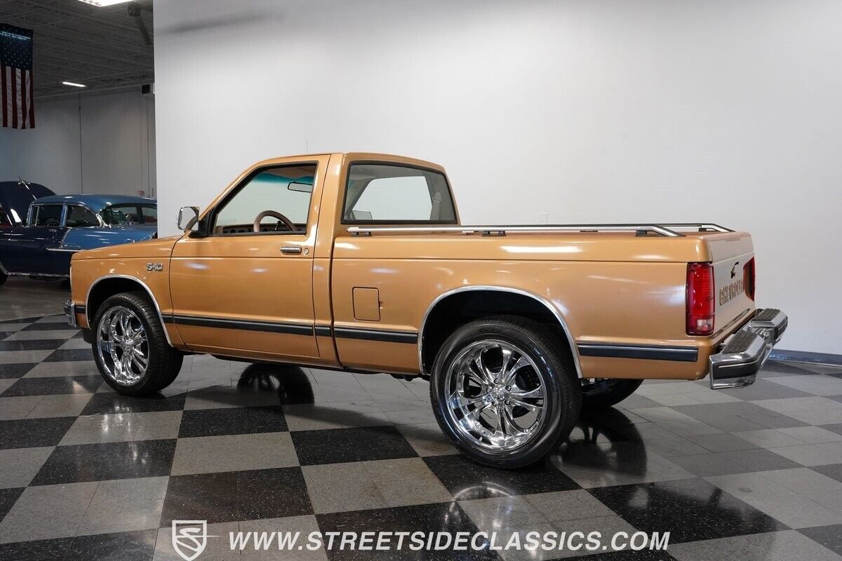 Chevrolet-S-10-Pickup-1984-8