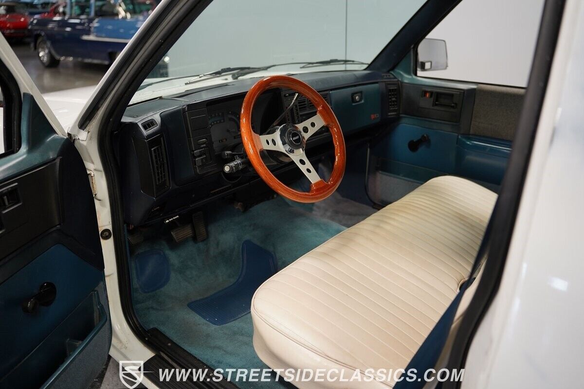 Chevrolet-S-10-Pickup-1987-4