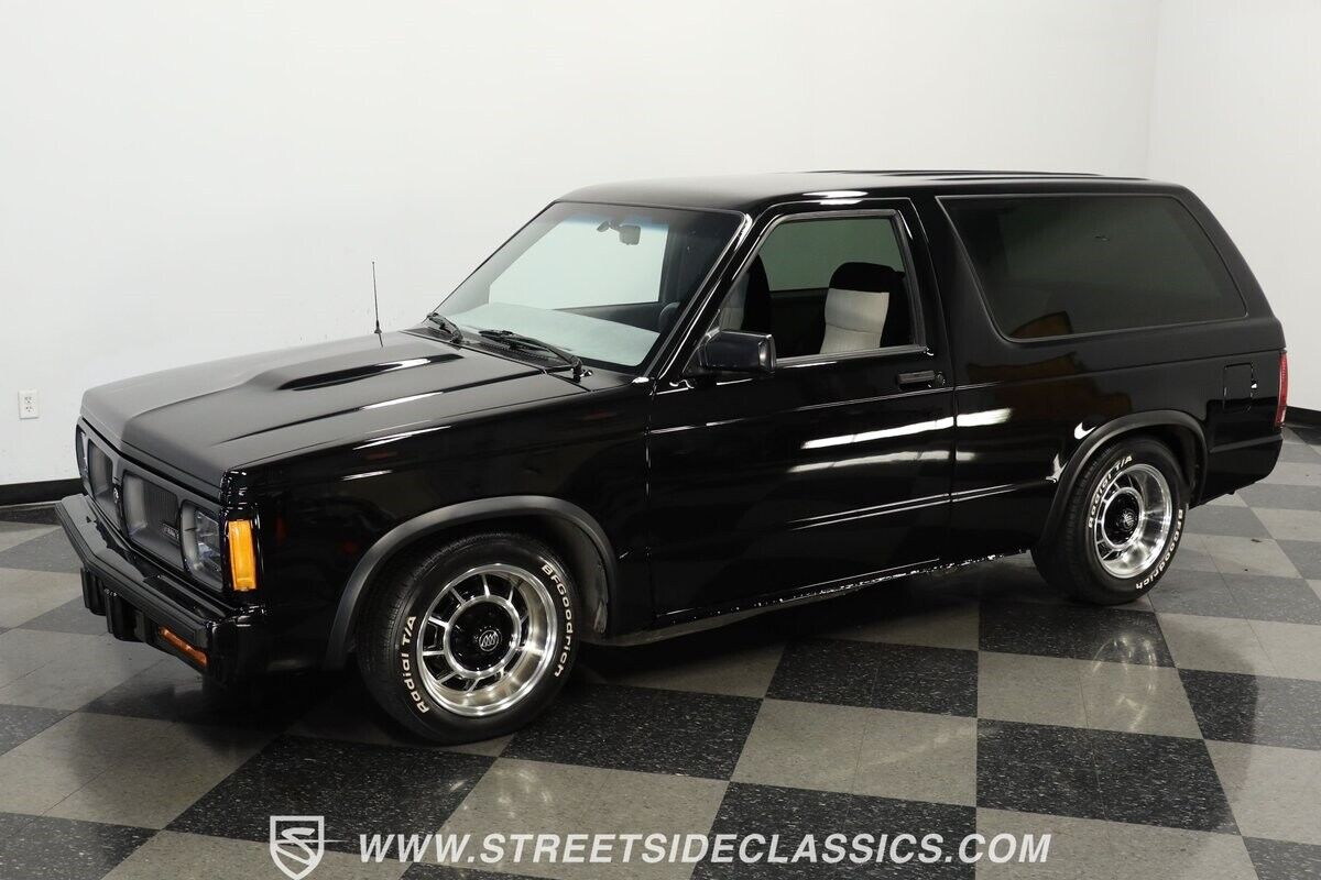 Chevrolet-S-10-SUV-1985-5