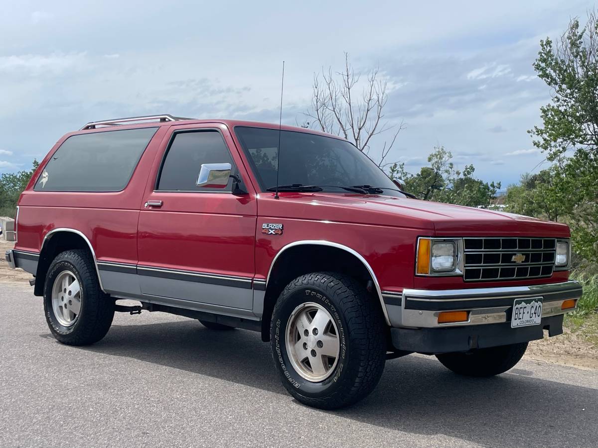 Chevrolet-S10-blazer-1989-4