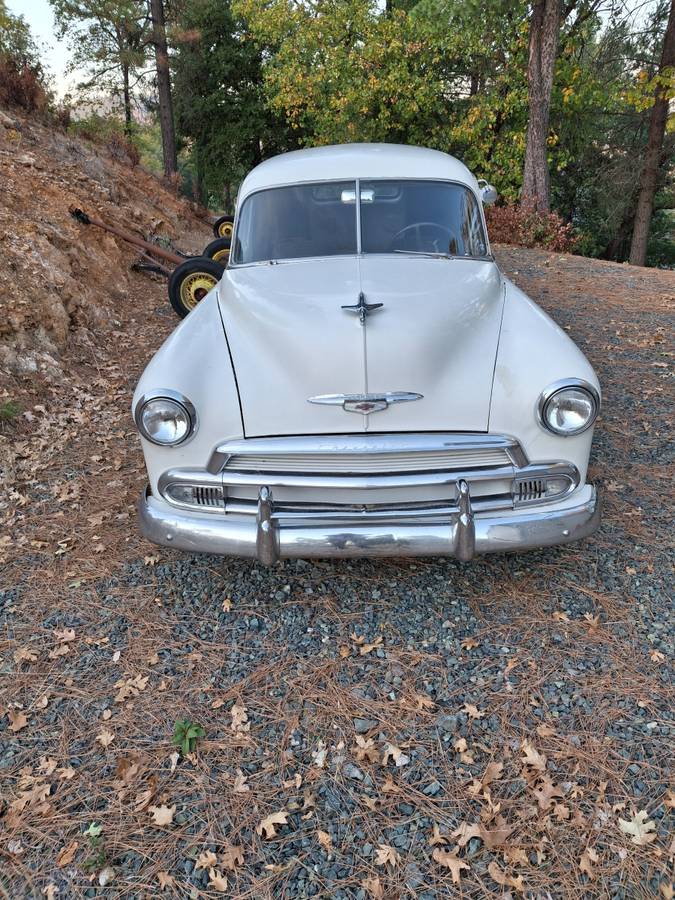 Chevrolet-Sedan-delivery-1951-2