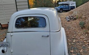 Chevrolet-Sedan-delivery-1951