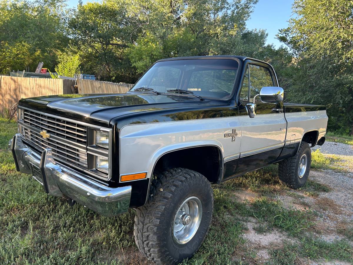 Chevrolet-Silverado-1500-1984-1