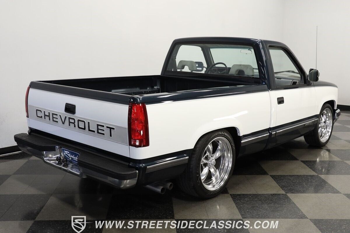 Chevrolet-Silverado-1500-Pickup-1988-10