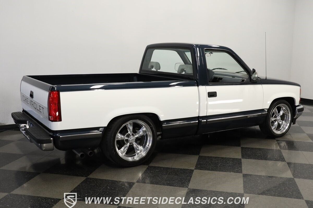 Chevrolet-Silverado-1500-Pickup-1988-11