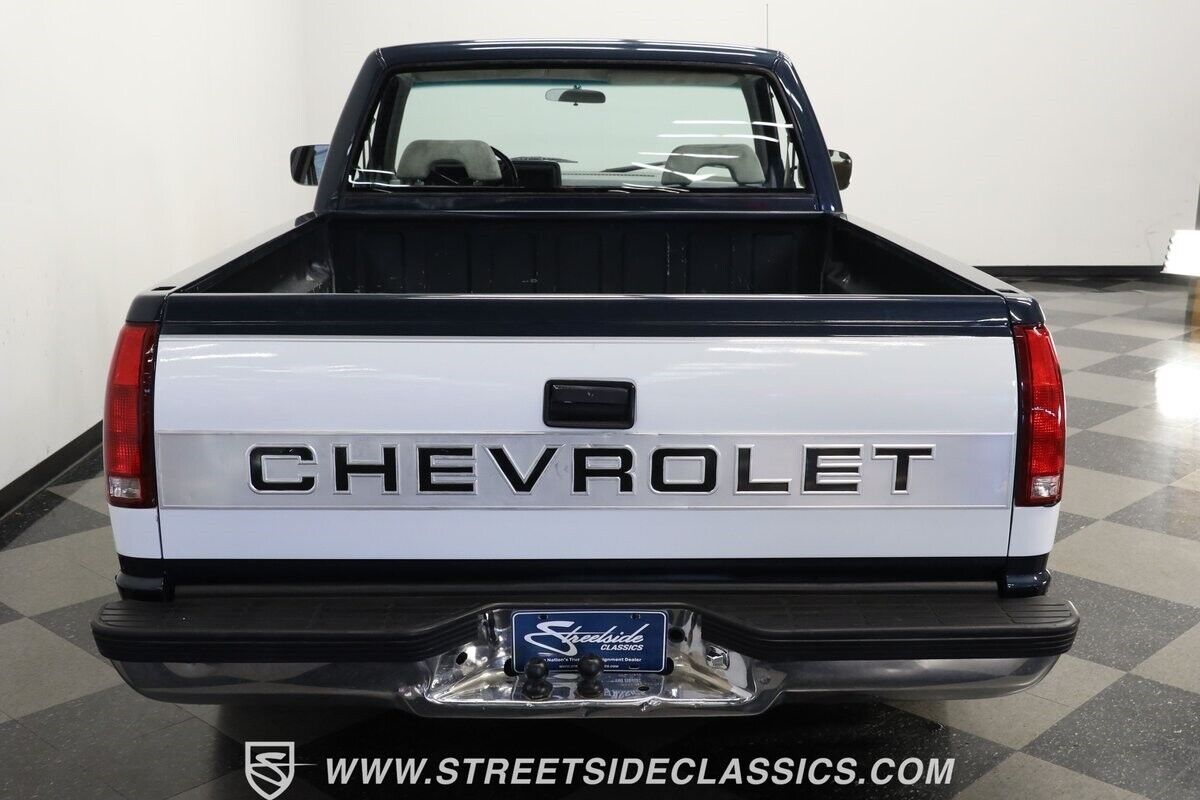 Chevrolet-Silverado-1500-Pickup-1988-8