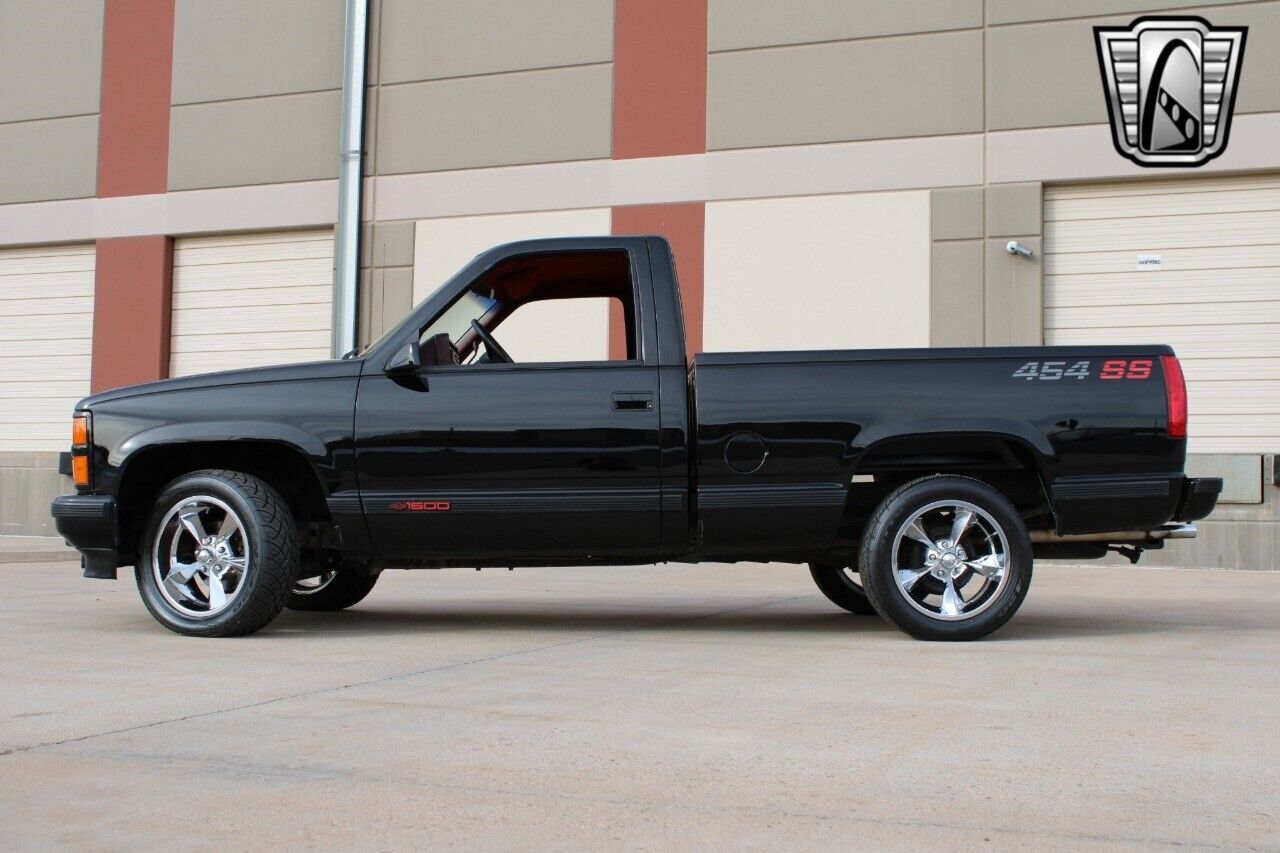 Chevrolet-Silverado-1500-Pickup-1990-3