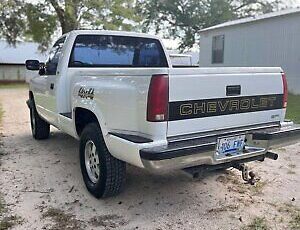 Chevrolet-Silverado-1500-Pickup-1991-3