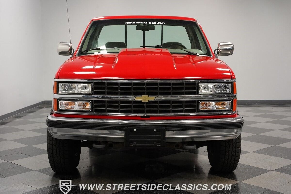 Chevrolet-Silverado-1500-Pickup-1992-17