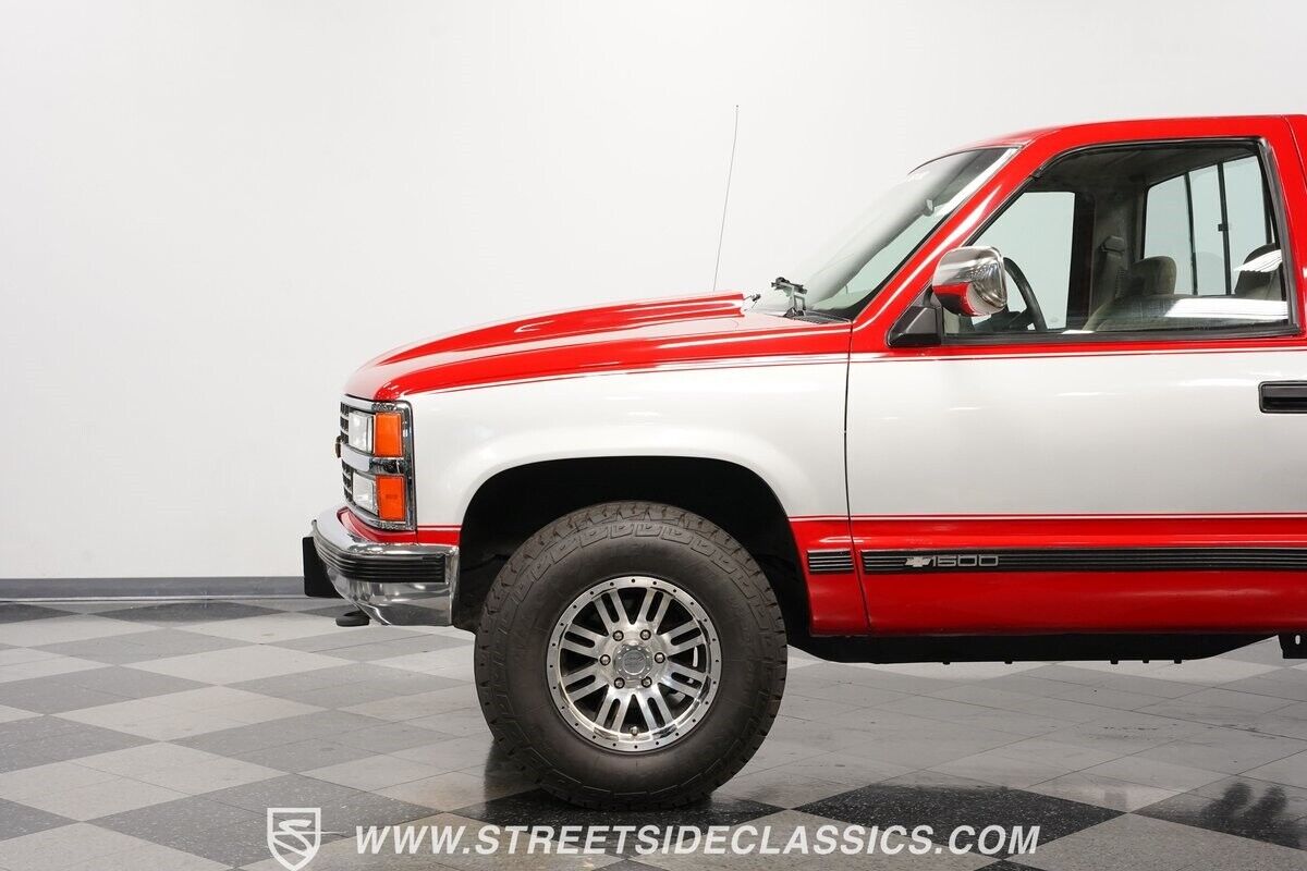 Chevrolet-Silverado-1500-Pickup-1992-23