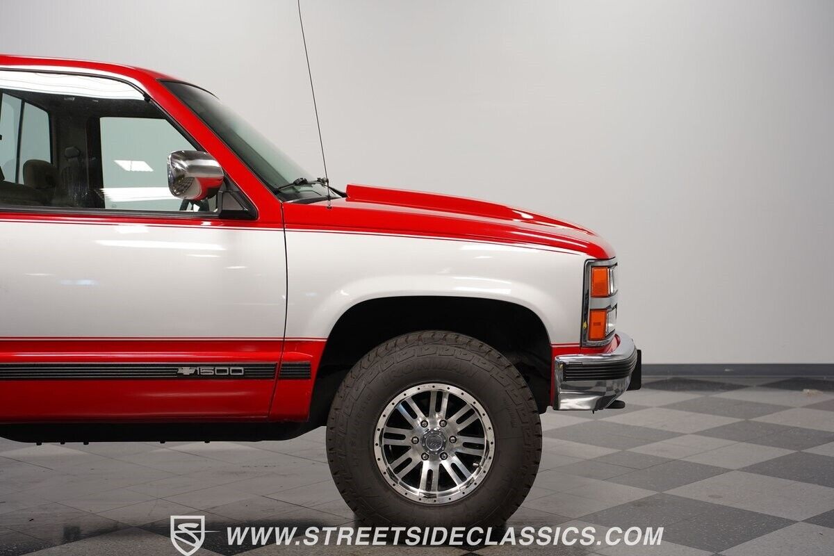 Chevrolet-Silverado-1500-Pickup-1992-30