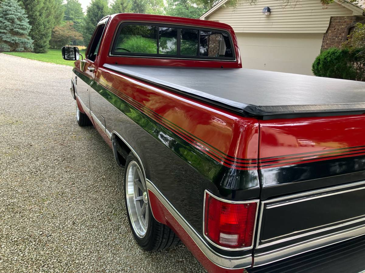 Chevrolet-Silverado-1500-lt-1984-3