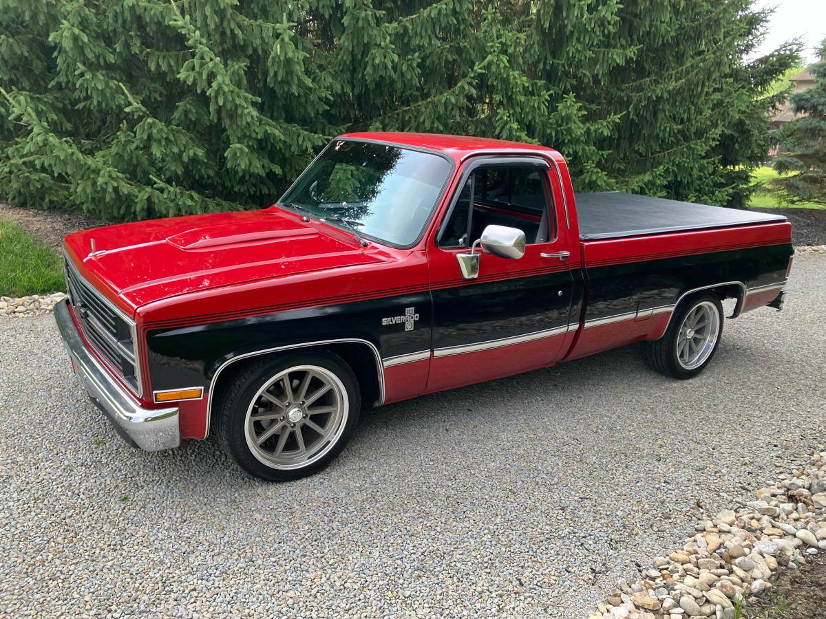 Chevrolet-Silverado-1500-lt-1984-4