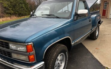 Chevrolet-Silverado-1500-pickup-1990