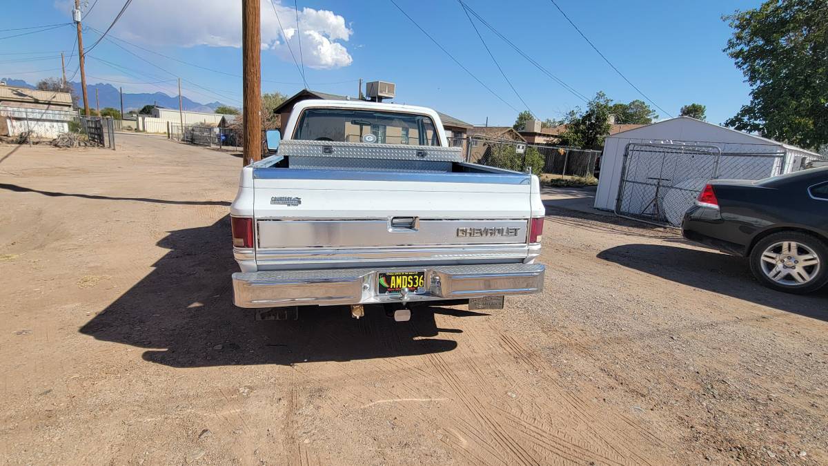 Chevrolet-Silverado-1984-2