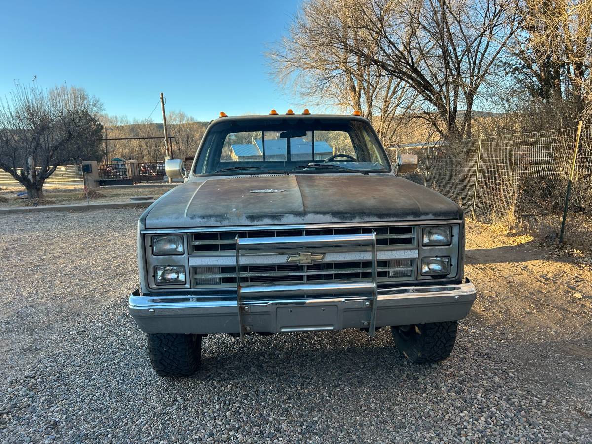 Chevrolet-Silverado-1985-1