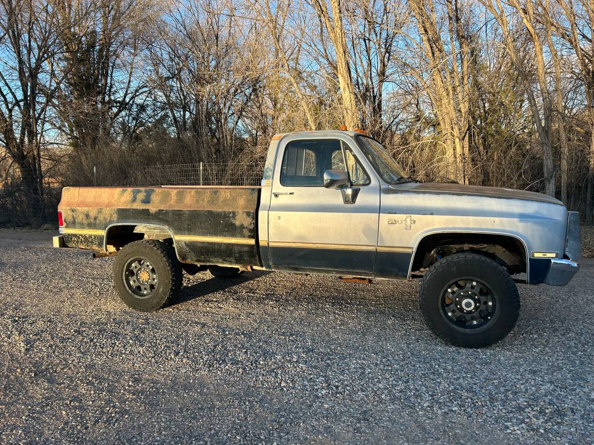 Chevrolet-Silverado-1985