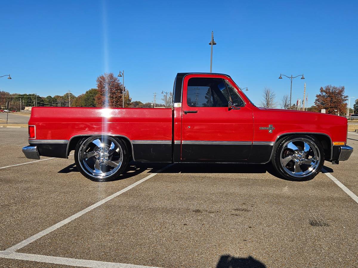 Chevrolet-Silverado-c10-1984-3