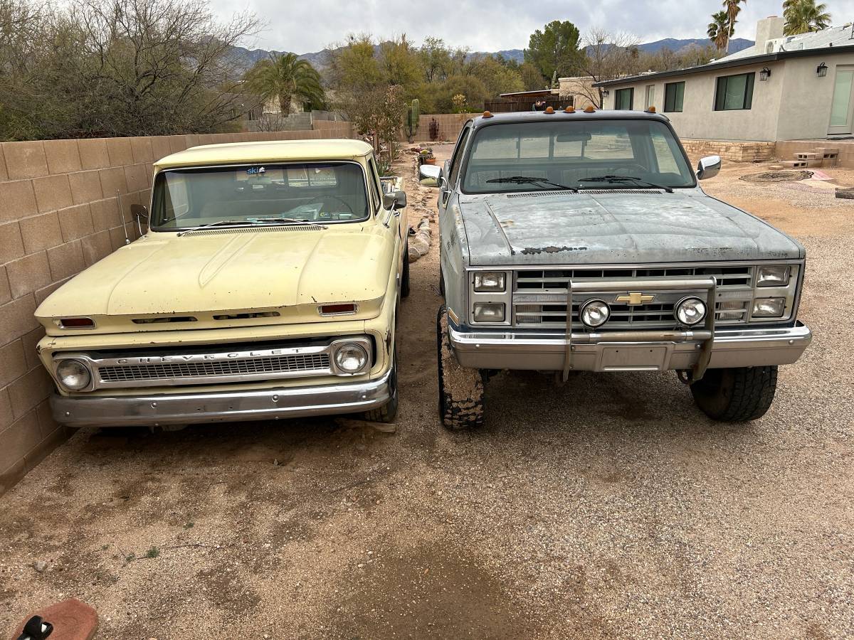 Chevrolet-Silverado-k30-1985-3