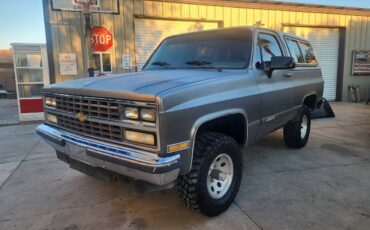 Chevrolet-Silverado-k5-blazer-1990-12