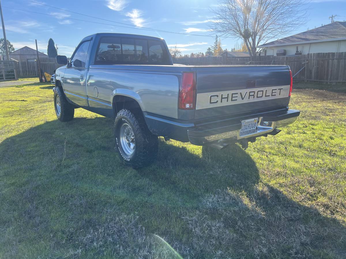 Chevrolet-Silverado-long-bed-4x4-1990-2