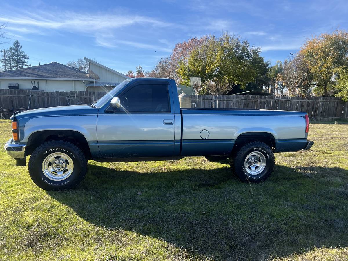 Chevrolet-Silverado-long-bed-4x4-1990-2