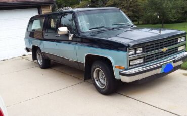 Chevrolet-Suburban-1500-1989