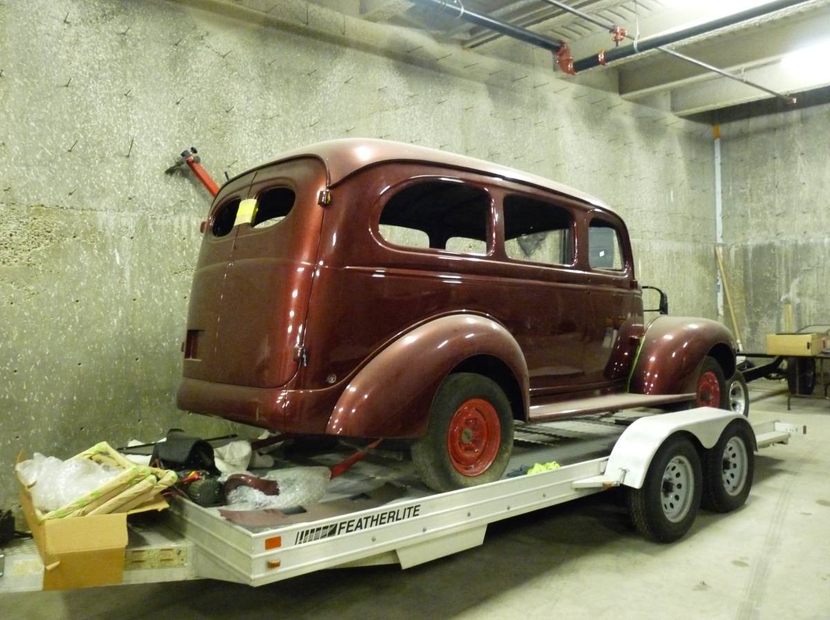 Chevrolet-Suburban-1942-7