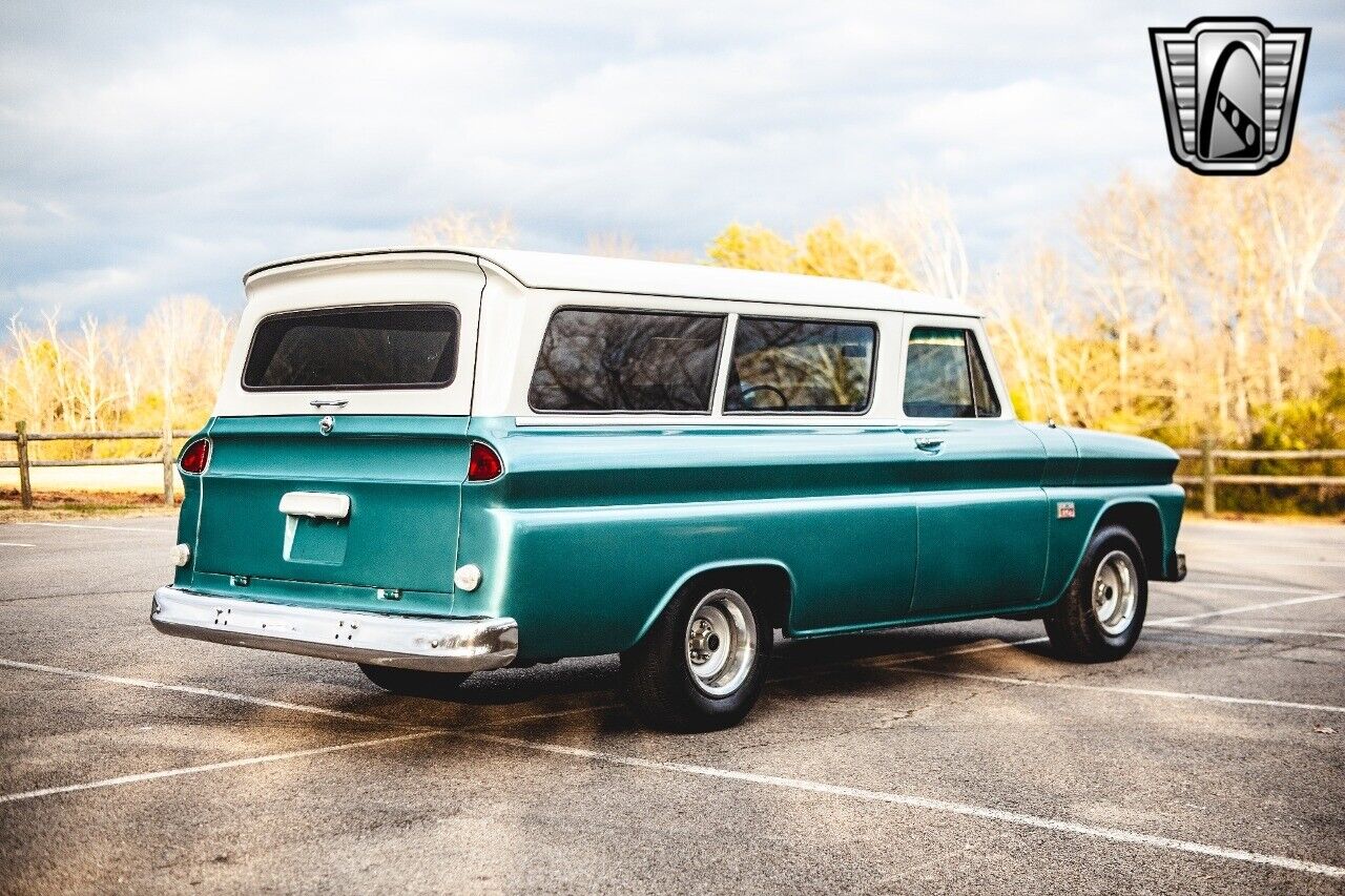 Chevrolet-Suburban-1966-6