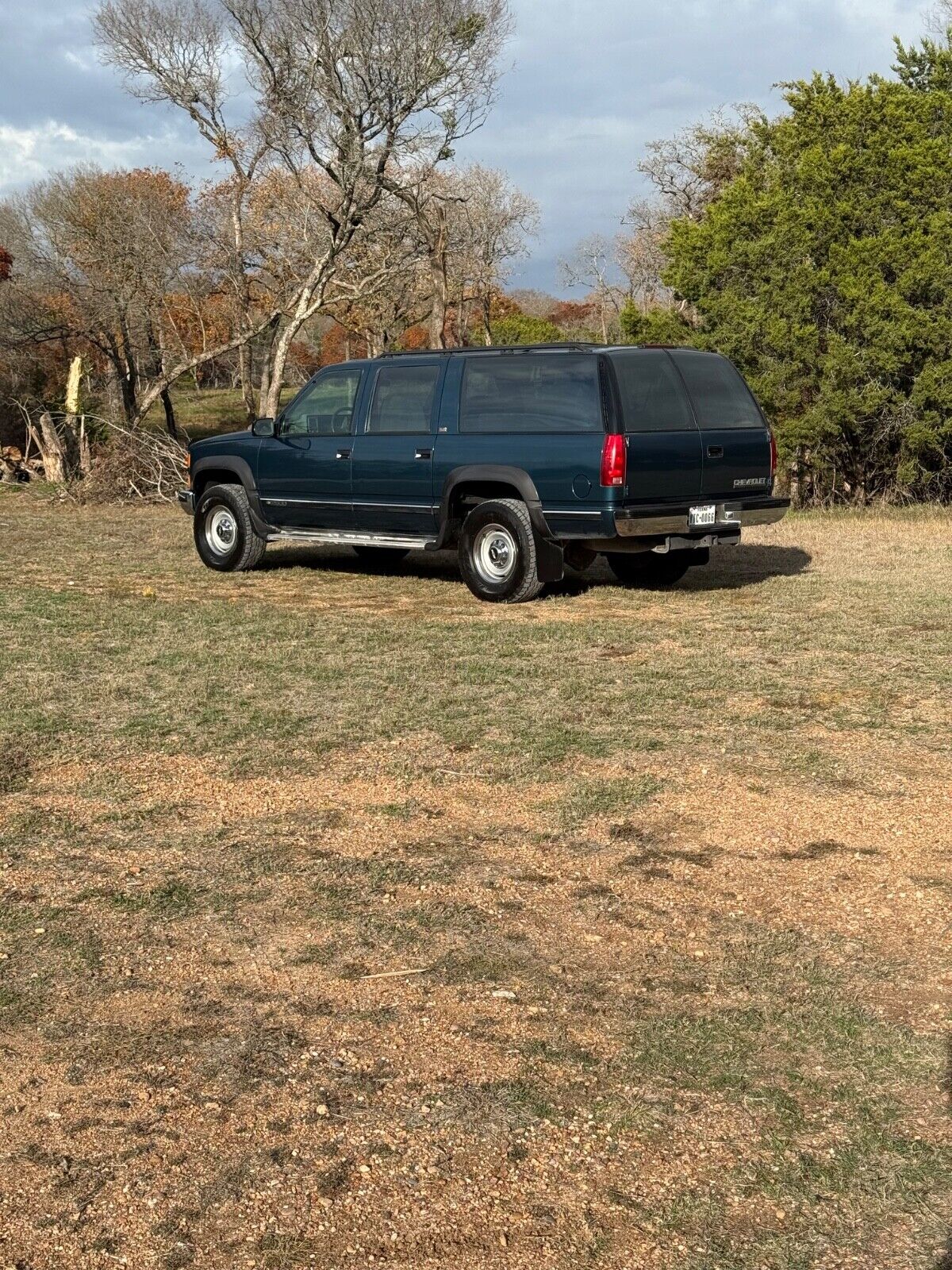 Chevrolet-Suburban-SUV-1994-24