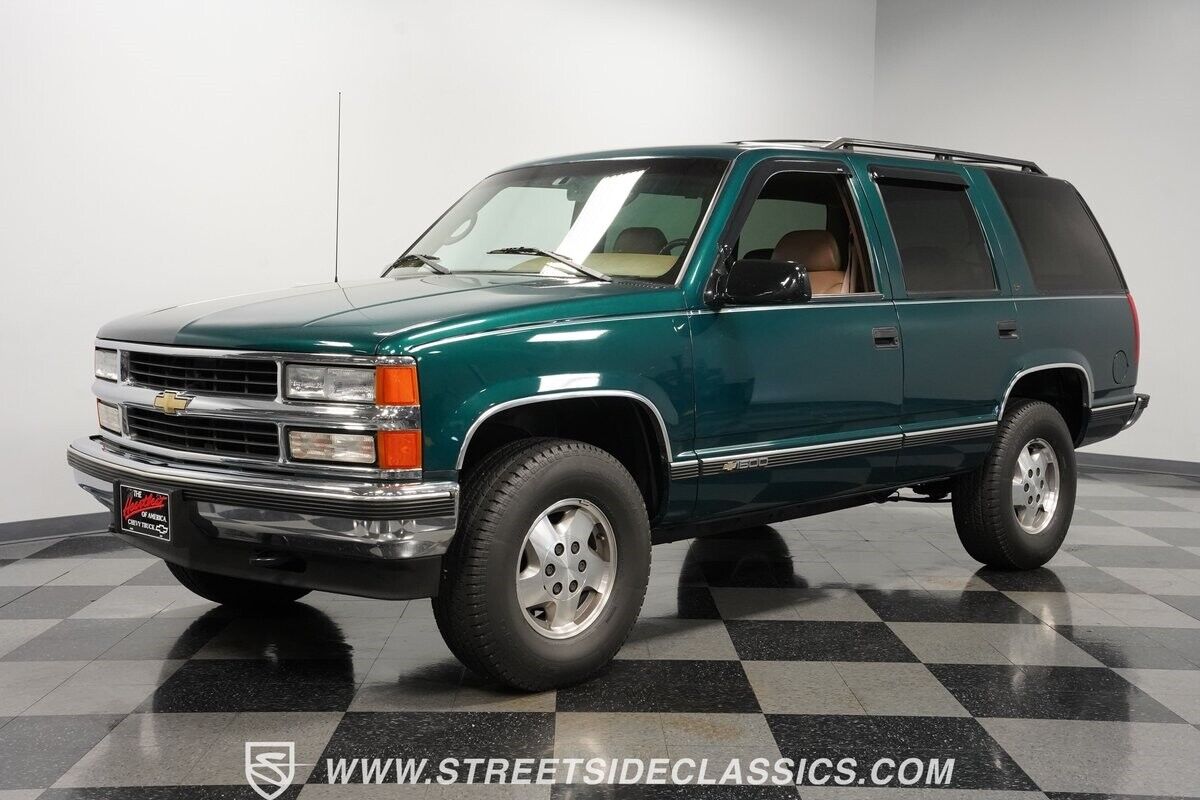 Chevrolet-Tahoe-SUV-1995-5