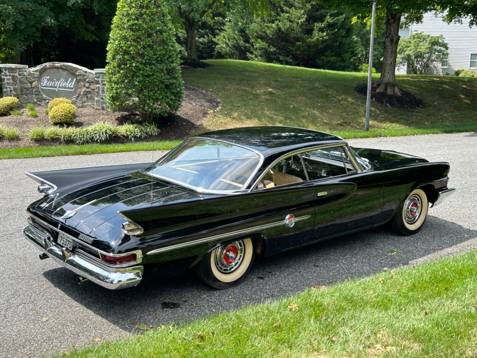 Chrysler-300-Series-Coupe-1961-3