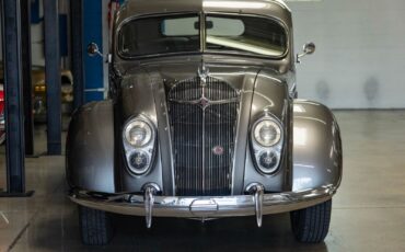 Chrysler-Airflow-Series-C11-Berline-1936-12