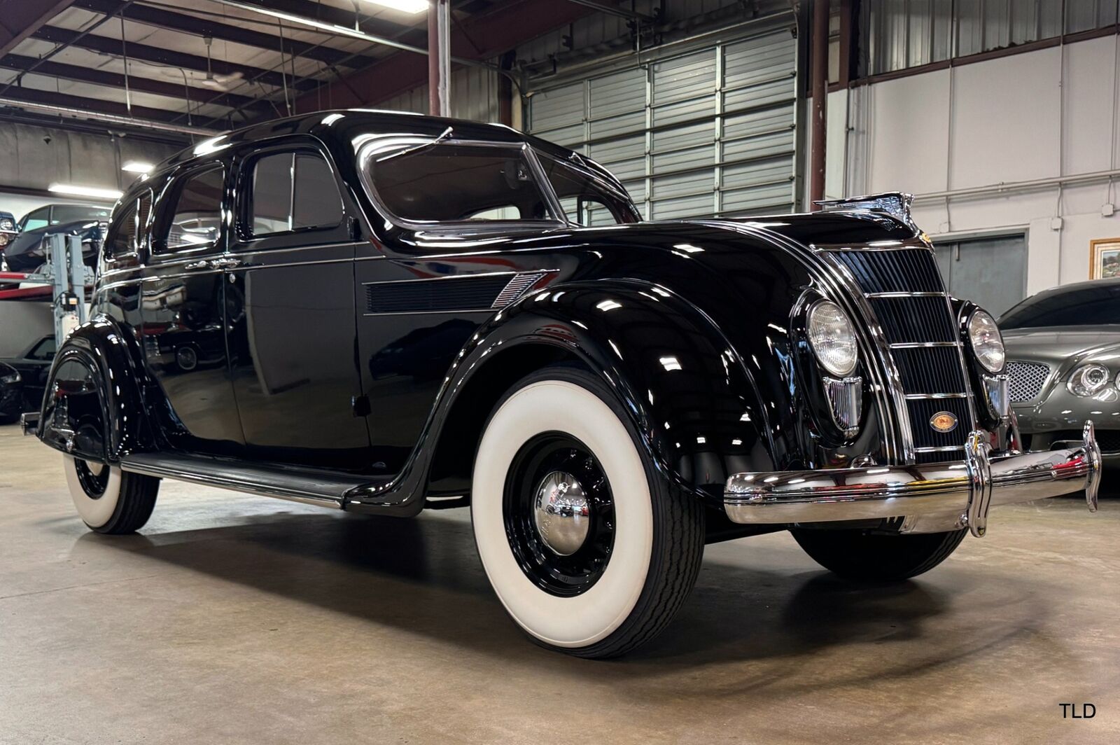 Chrysler-Imperial-Airflow-Series-C-2-1935-11