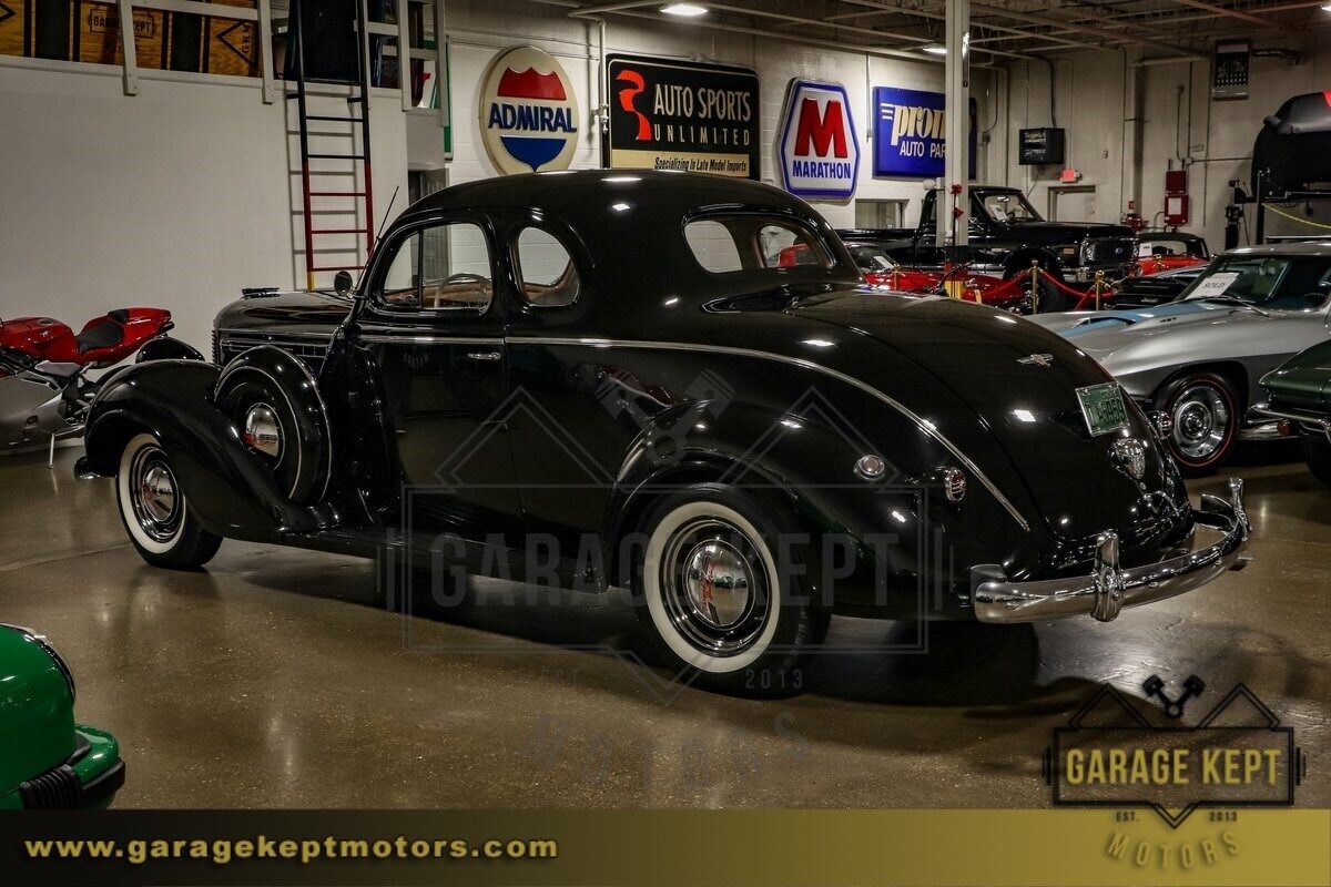 Chrysler-Imperial-Coupe-1938-10