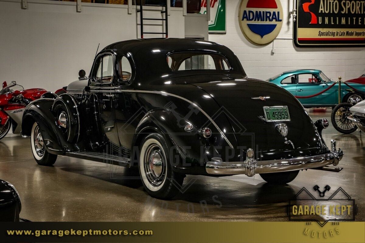 Chrysler-Imperial-Coupe-1938-11