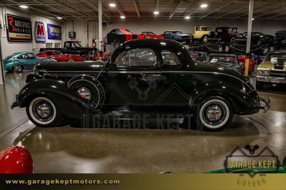 Chrysler-Imperial-Coupe-1938-9