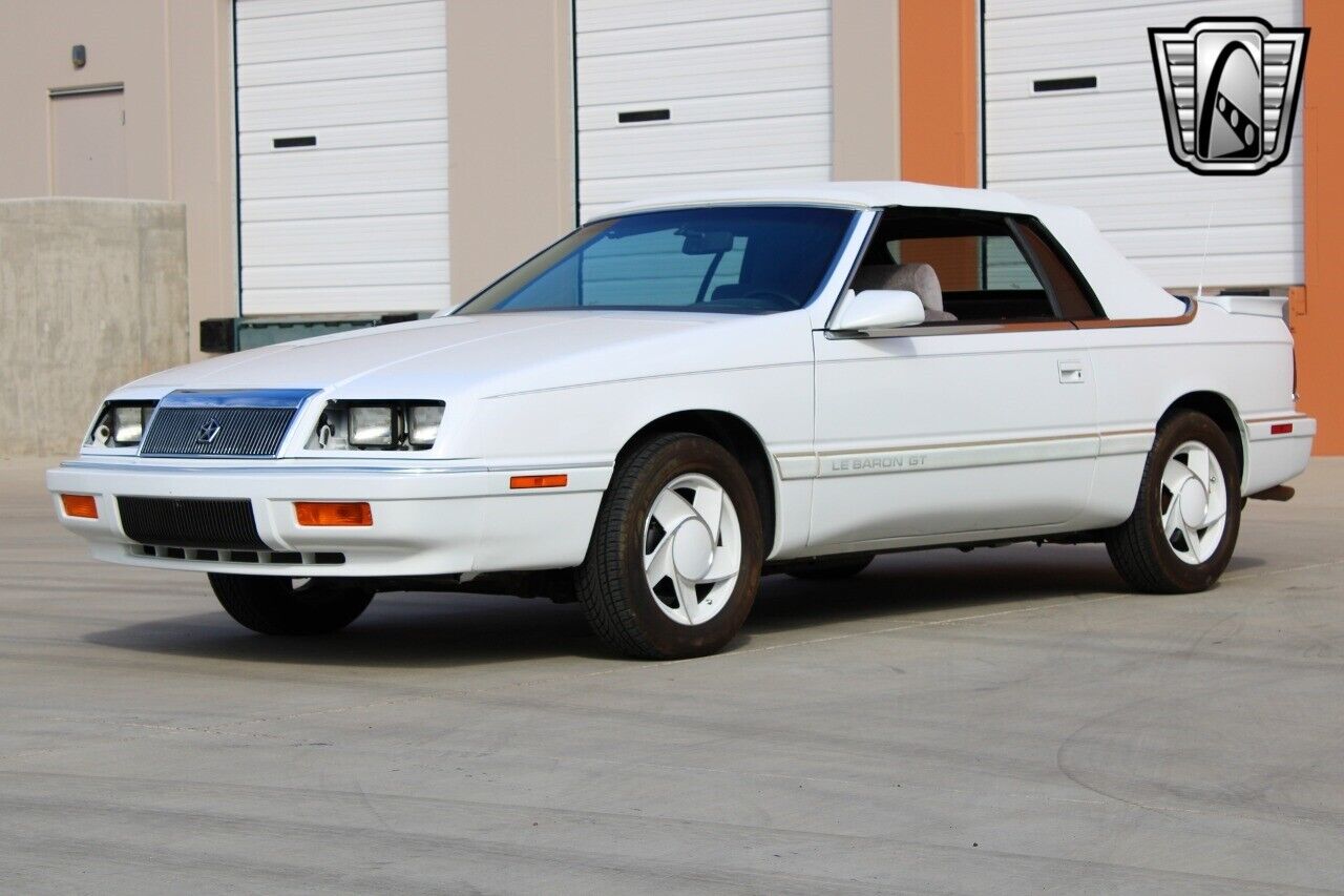 Chrysler-LeBaron-1990-4