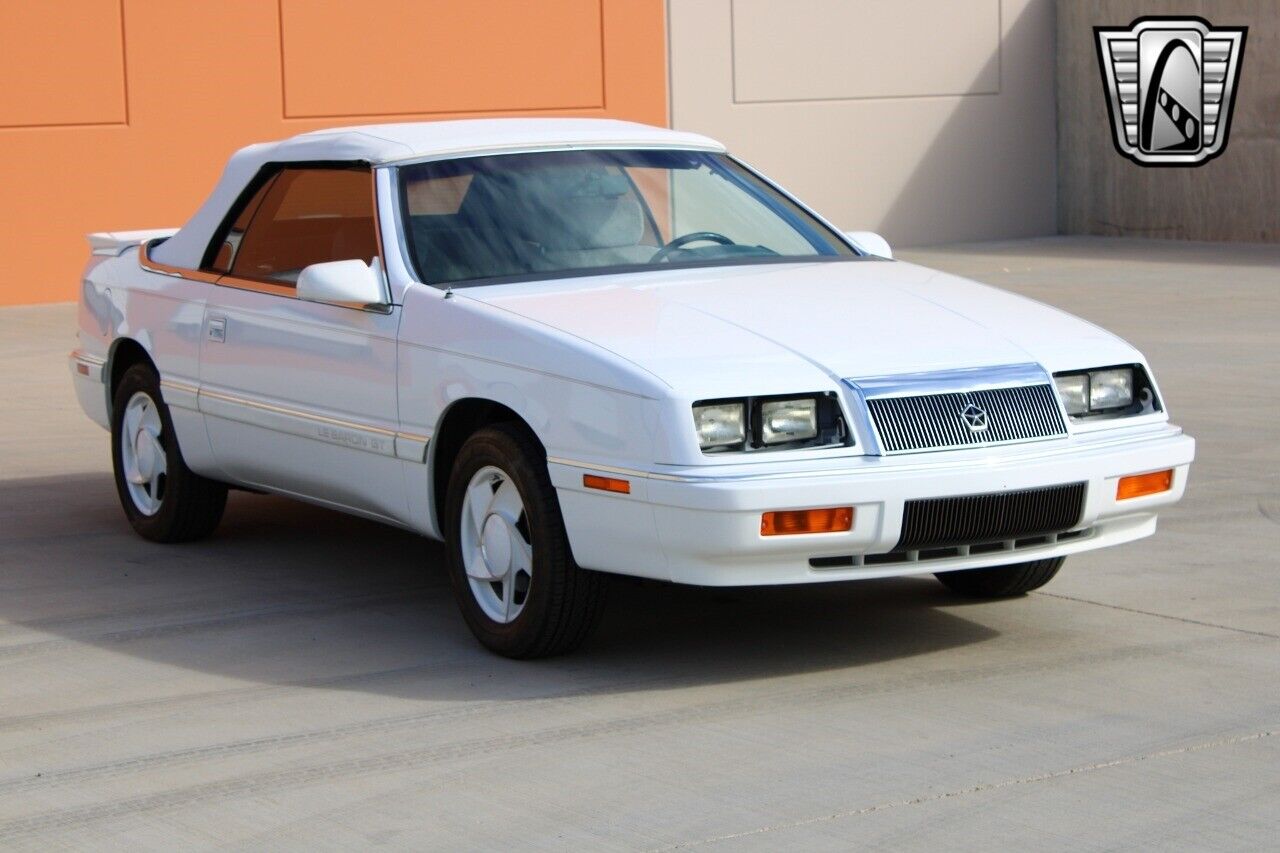 Chrysler-LeBaron-1990-5