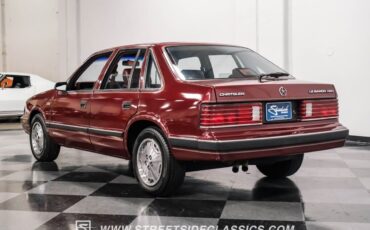 Chrysler-LeBaron-Berline-1987-8