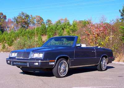 Chrysler-LeBaron-Cabriolet-1985-3