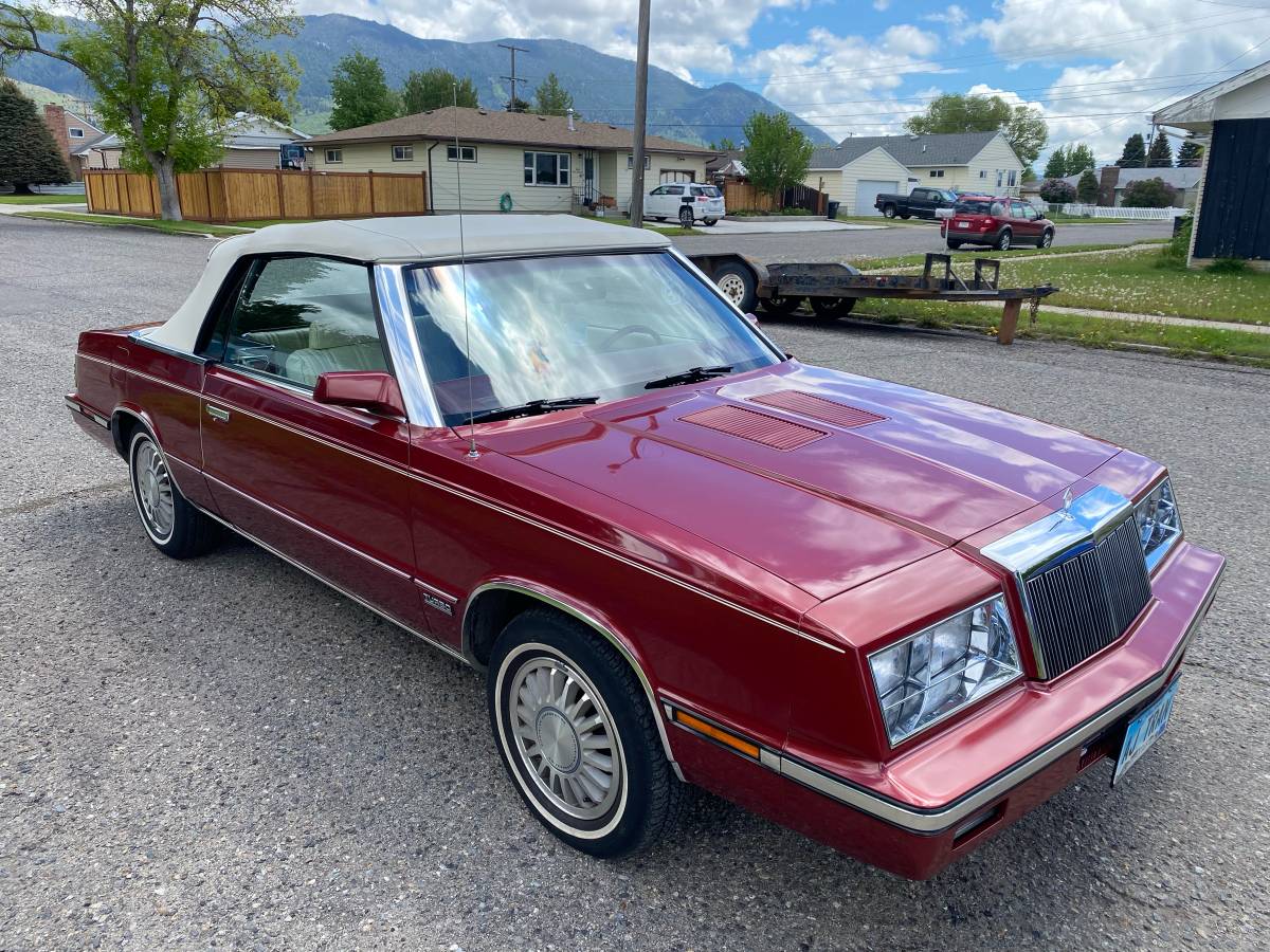 Chrysler-Lebaron-convertible-1985-18